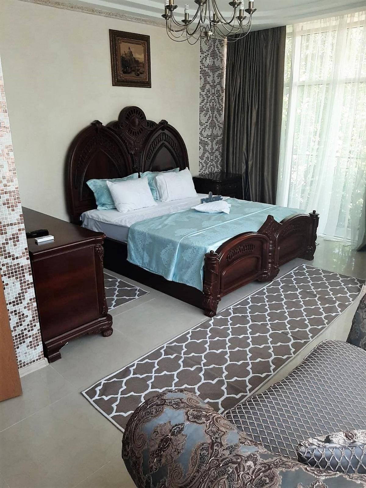 Alice Place Hotel Odesa Room photo